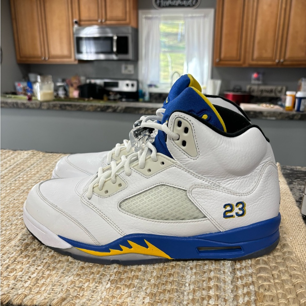 Jordan 5 Laney